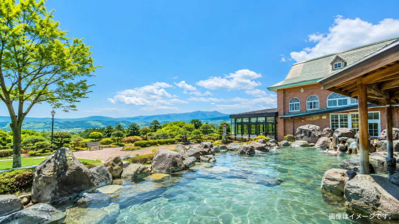湧くわく天然温泉 ラピスパの魅力と基本情報｜湧くわく天然温泉 ラピスパの開放的な露天風呂